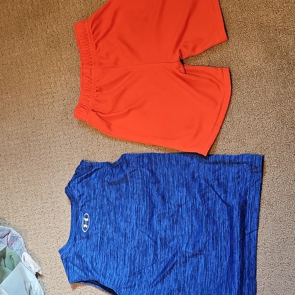 UNDER ARMOUR 4 LOT EUC BOYS 1 SHORT SET 3 SHIRTS - Picture 4 of 14